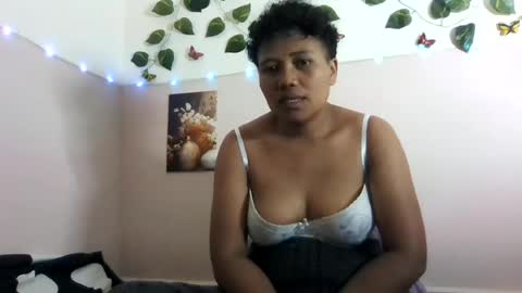Snapshot of vayannah chatting on June 17, 4:52 pm Vayannah online show from June 17, 4:52 pm