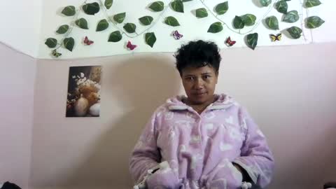 Snapshot of vayannah chatting on June 25, 8:46 pm Vayannah online show from June 25, 8:46 pm