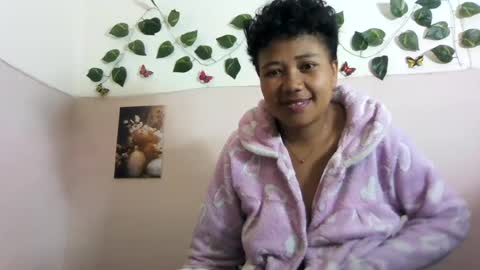 Snapshot of vayannah chatting on June 27, 7:24 am Vayannah online show from June 27, 7:24 am