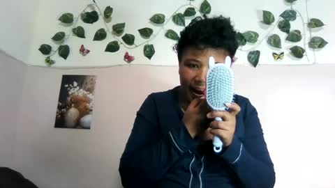 Snapshot of vayannah chatting on June 28, 11:49 am Vayannah online show from June 28, 11:49 am