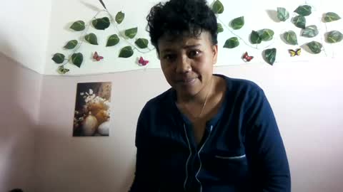 Snapshot of vayannah chatting on June 29, 4:41 am Vayannah online show from June 29, 4:41 am