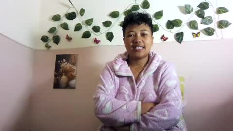 Snapshot of vayannah chatting on July 12, 6:15 am Vayannah online show from July 12, 6:15 am