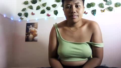 Snapshot of vayannah chatting on July 14, 4:50 am Vayannah online show from July 14, 4:50 am