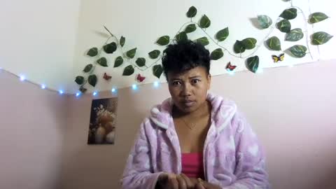 Snapshot of vayannah chatting on July 25, 6:11 am Vayannah online show from July 25, 6:11 am