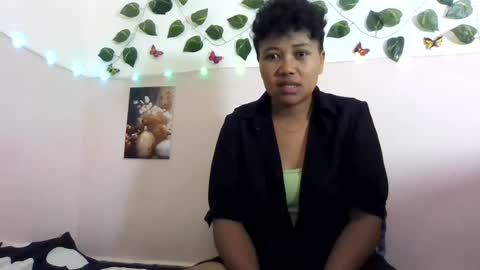 Snapshot of vayannah chatting on July 27, 7:26 am Vayannah online show from July 27, 7:26 am