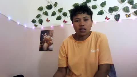 Snapshot of vayannah chatting on August 4, 9:34 am Vayannah online show from August 4, 9:34 am