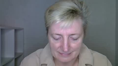 vea_motty online show from December 4, 2:15 pm