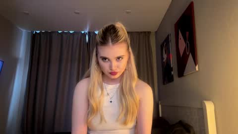 Monika online show from March 16, 1:04 pm