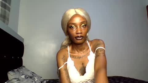 Snapshot of veegee7 chatting on March 9, 7:01 am Luma online show from March 9, 7:01 am