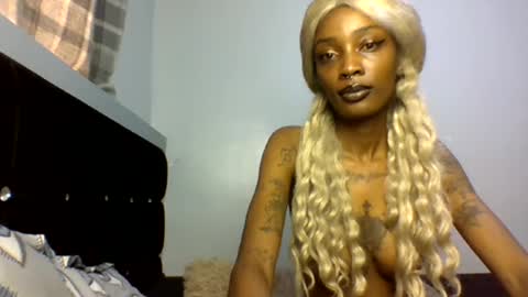 Snapshot of veegee7 chatting on March 23, 9:02 am Luma online show from March 23, 9:02 am