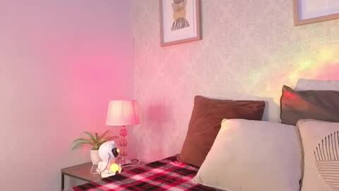 Vee Simons online show from October 25, 7:41 pm