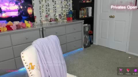 vegas_romance online show from February 24, 2:40 am