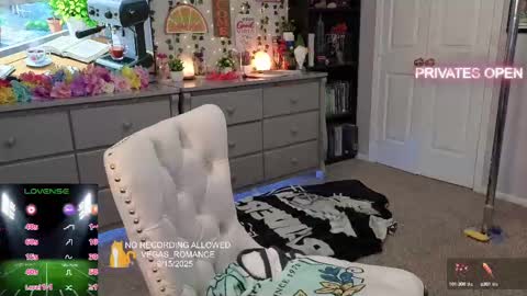 vegas_romance online show from September 16, 12:55 am