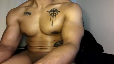 Vegas Love online show from December 5, 10:35 am