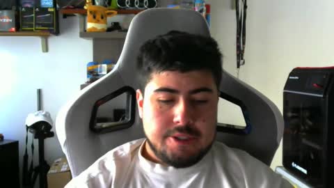 Snapshot of veils24 chatting on November 7, 3:23 pm Charles online show from November 7, 3:23 pm