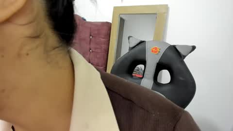 Snapshot of veky_saliva01 chatting on December 17, 7:37 pm camila online show from December 17, 7:37 pm