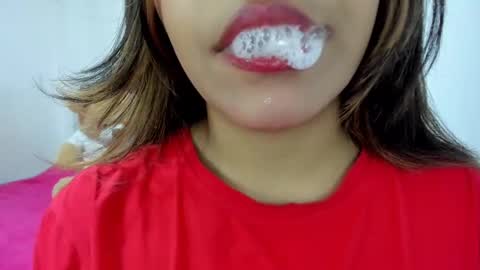 Snapshot of veky_saliva01 chatting on March 2, 5:25 pm camila online show from March 2, 5:25 pm