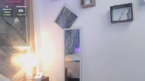 Snapshot of velakimm chatting on May 29, 10:08 pm Isabella online show from May 29, 10:08 pm