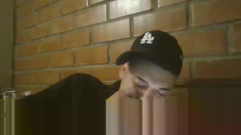 velasmanu1 online show from December 15, 1:32 am