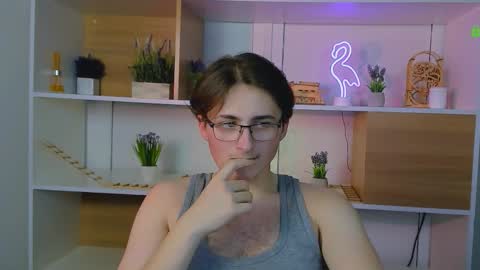 Snapshot of veldi_to chatting on December 16, 12:26 am veldi_to online show from December 16, 12:26 am