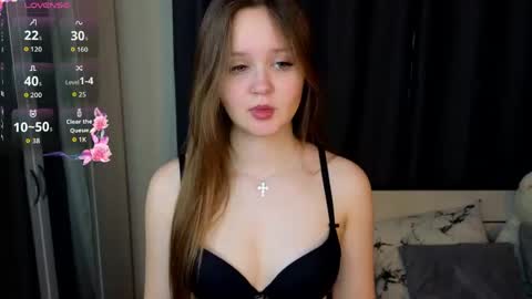 veliapascanik online show from April 28, 1:59 am