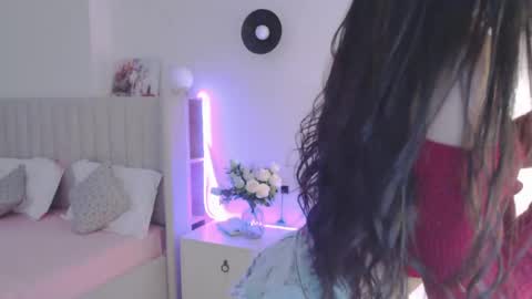 VeliaSai online show from June 4, 3:01 am