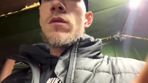 velikiyotecmaxim87 online show from November 11, 7:14 pm