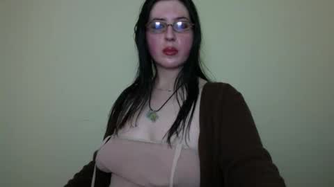 Snapshot of velira_ chatting on March 11, 2:28 am velira_ online show from March 11, 2:28 am