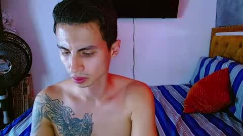 velk_hot1 online show from May 25, 7:53 pm