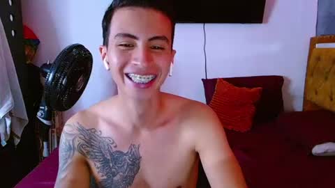 velk_hot1 online show from June 25, 12:42 pm
