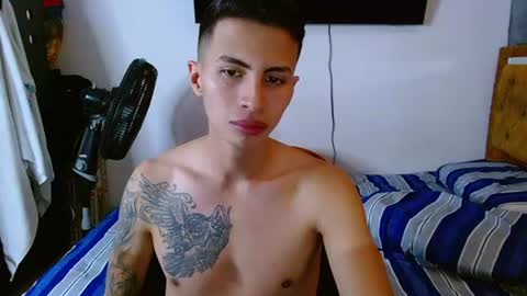 velk_hot1 online show from July 7, 2:10 pm