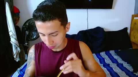 velk_hot1 online show from July 24, 12:47 pm