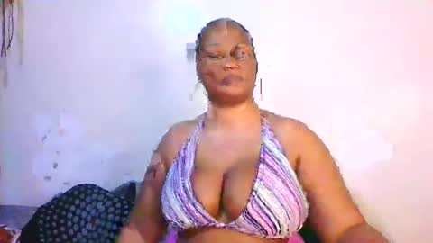 Snapshot of velour_eclipse chatting on September 18, 9:39 pm velour_eclipse online show from September 18, 9:39 pm