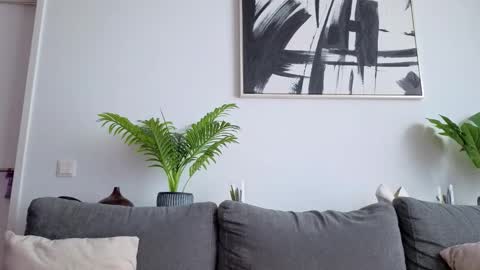 Veloursecrets online show from November 3, 9:10 am