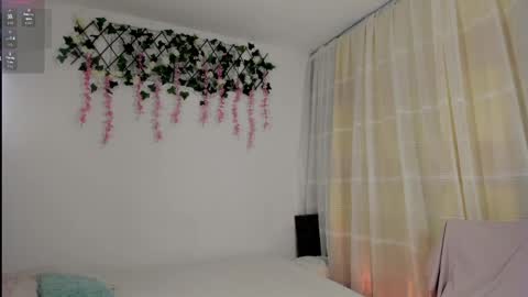 Snapshot of velvet_00 chatting on May 31, 3:58 am velvet_00 online show from May 31, 3:58 am