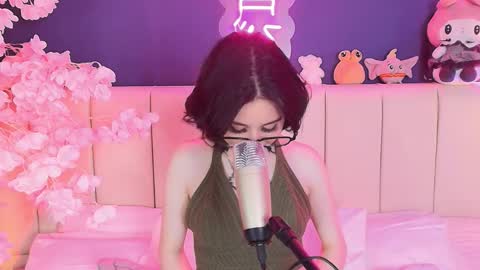 velvet_cak3_ online show from March 7, 9:12 pm