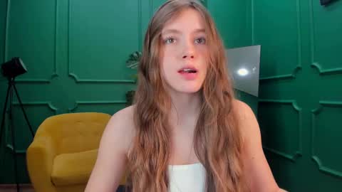 Snapshot of velvet_cherry chatting on February 13, 6:38 pm velvet_cherry online show from February 13, 6:38 pm