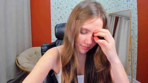 Snapshot of velvet_cherry chatting on February 19, 3:38 pm velvet_cherry online show from February 19, 3:38 pm