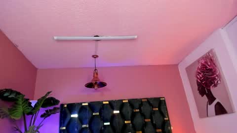 Isabella  online show from April 25, 12:41 pm