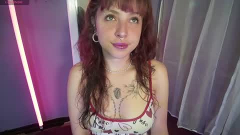 Snapshot of velvet_dreams_ chatting on August 4, 11:46 am Isabella online show from August 4, 11:46 am