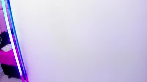 Snapshot of velvet_giirll chatting on June 25, 6:12 pm velvet_giirll online show from June 25, 6:12 pm