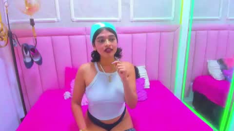 Snapshot of velvet_giirll chatting on July 3, 3:57 am velvet_giirll online show from July 3, 3:57 am