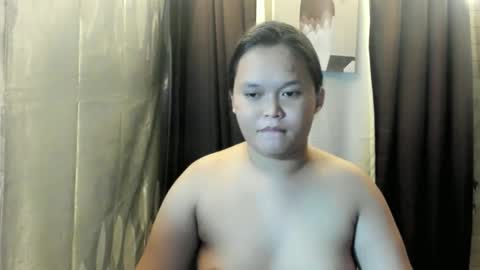 Snapshot of velvet_jess chatting on May 29, 1:53 pm call me jessie online show from May 29, 1:53 pm