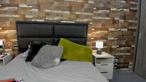 Snapshot of velvet_moon___ chatting on March 4, 4:46 pm velvet_moon___ online show from March 4, 4:46 pm