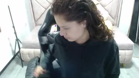 velvet_moon_v online show from November 12, 12:27 pm