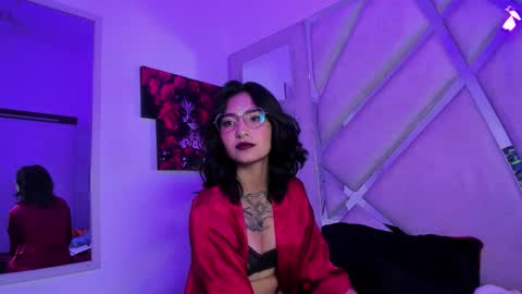 velvet  mystic online show from January 9, 3:09 am