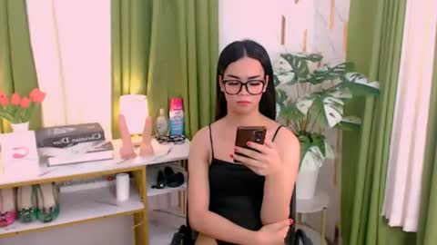 Snapshot of velvet_seductionprincess chatting on July 7, 6:58 am Velvet online show from July 7, 6:58 am