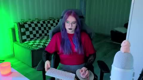 Violet online show from July 10, 8:40 am