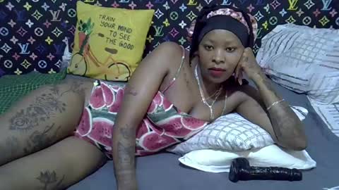 Snapshot of velvet_temptress chatting on July 3, 5:25 am velvet online show from July 3, 5:25 am