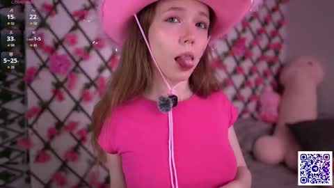 Polly online show from November 14, 6:17 pm